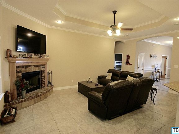4th image of 1900 Carriage House Dr