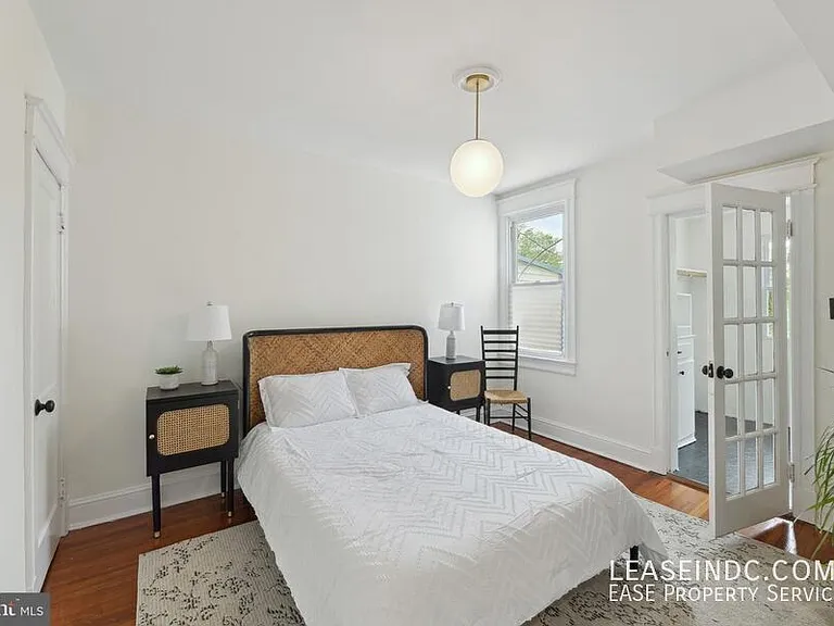 121 Webster St NW — Photo 14