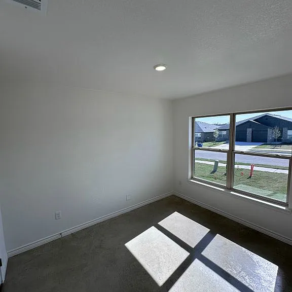 1214 Lehmann Dr #B — Photo 8