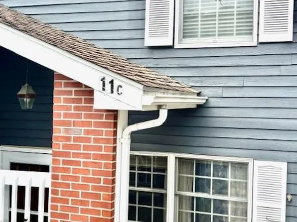 11 Babcock St #3, West Warwick, RI 02893