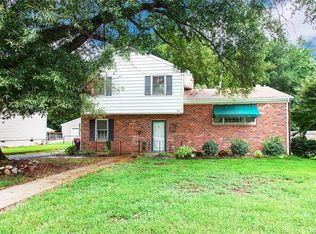 712 Compton Rd, Colonial Heights, VA 23834