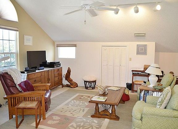 5th image of 1954 Westminster Cir APT 4