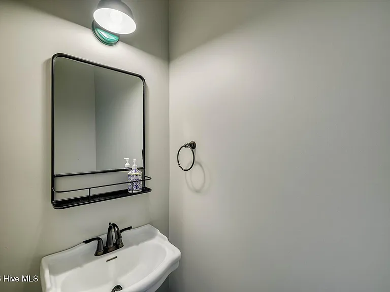 1003 Glenhaven Dr — Photo 15