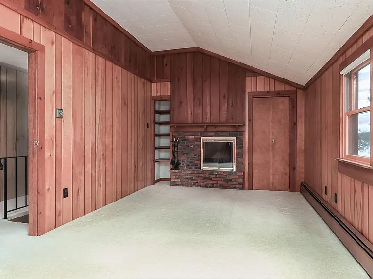 7 Howards Grv — Photo 20