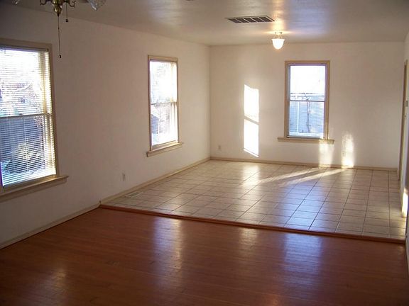4th image of 2401 Pacific St