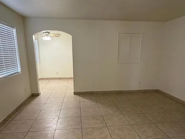 925 S Longmore APT 101, Mesa, AZ 85202