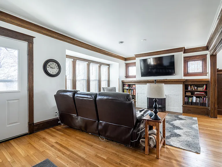 2127 N Hi Mount Blvd #UPPER — Photo 3