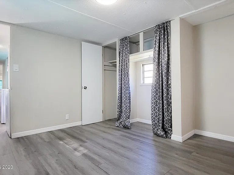 6877 Blue Bonnet Dr — Photo 12