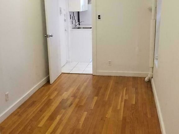 3rd image of 419 E 81st St #4B