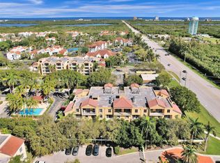 609 E Sheridan St APT 302, Dania, FL 33004