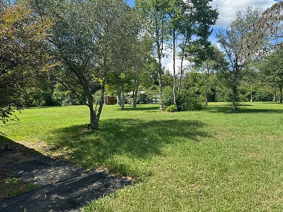2nd image of 19353 Sunset Rd