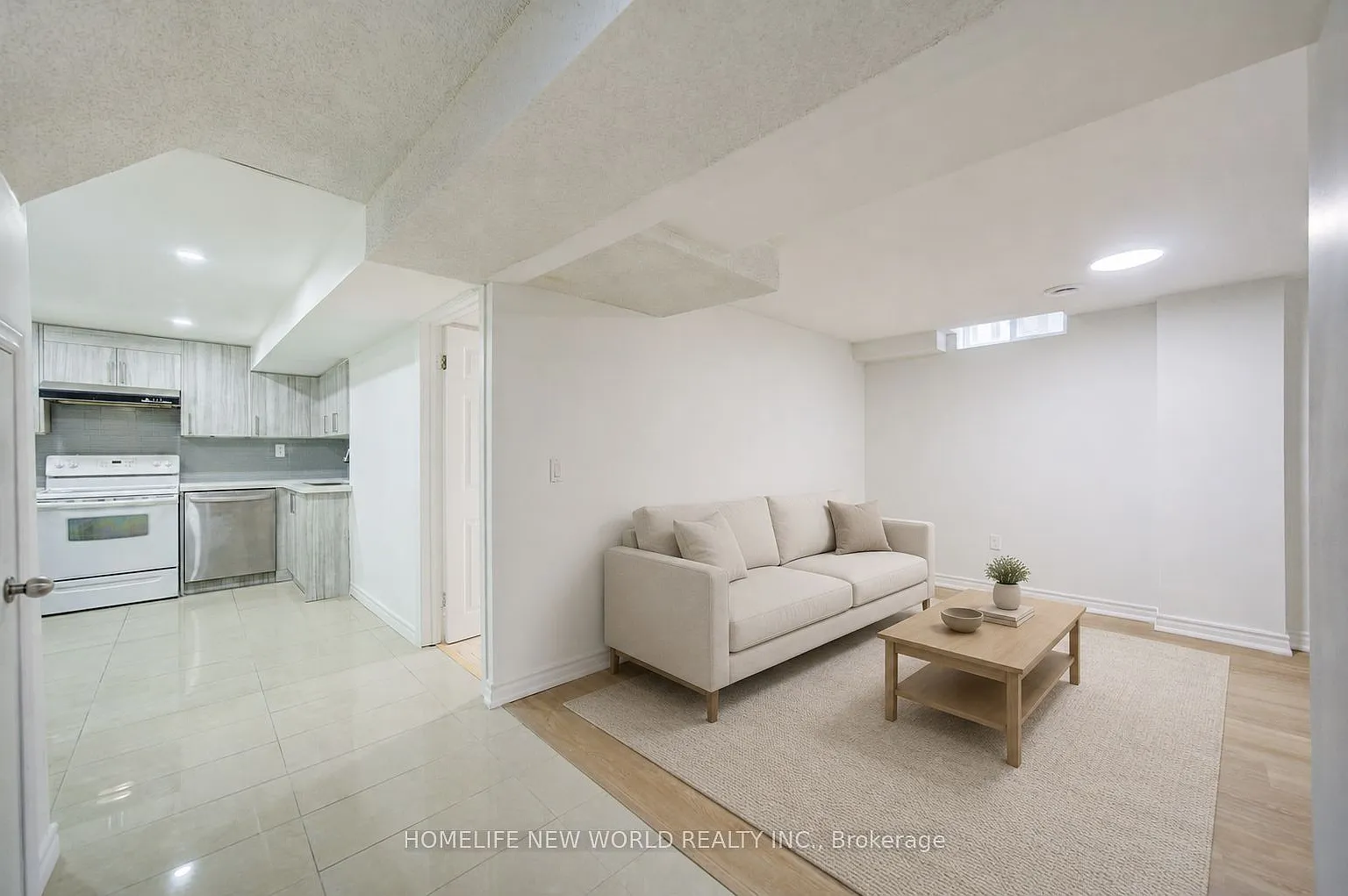 3 bed, $1,900 — Photo 4