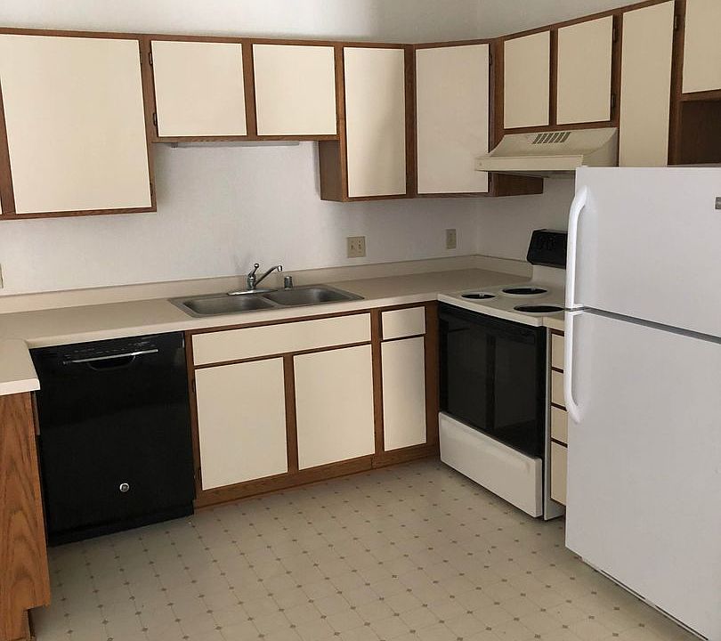 Woodridge Apartments - 44-48 E Birchwood Ave Tomahawk WI | Zillow