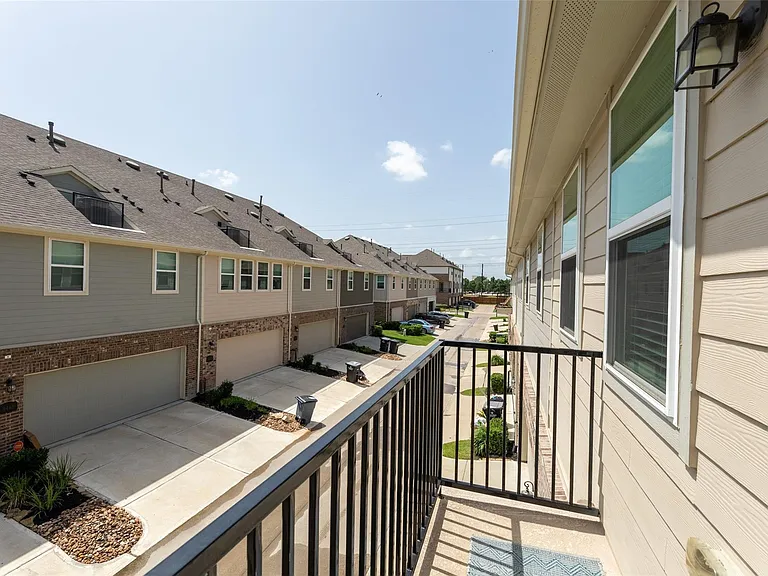 9420 Caddo Ridge Ln — Photo 16