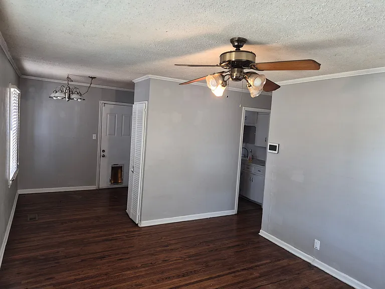 1231 N Allegheny Ave — Photo 4