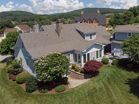 4th image of 65 Woods Edge Dr