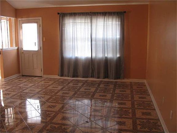 5th image of 4908 Quail Hollow Dr