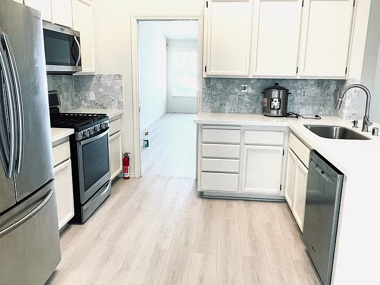 1232 Chablis Cir — Photo 6
