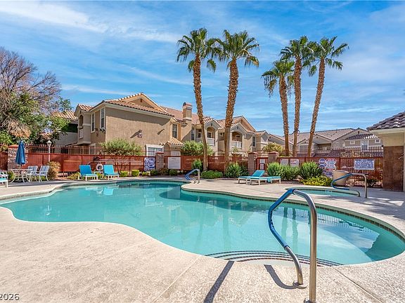 5th image of 5855 Valley Dr Unit 1077