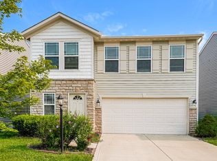 7500 Willow Leaf Dr, Canal Winchester, OH 43110