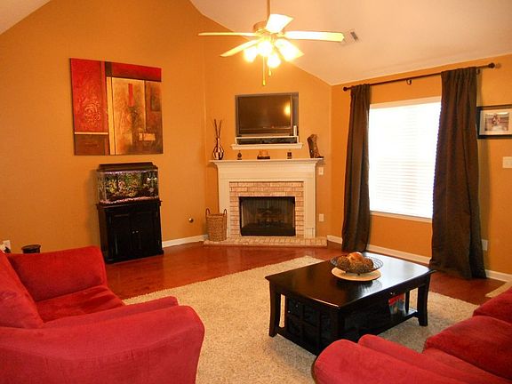 5th image of 120 Garden Springs Dr