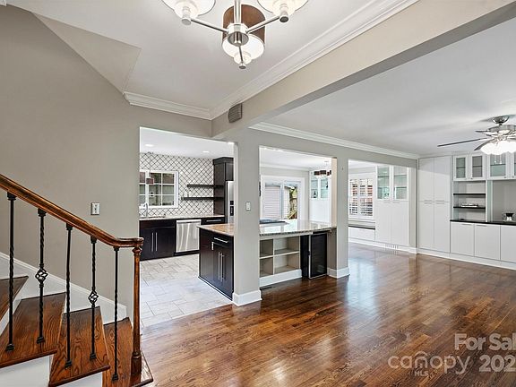 5th image of 7050 Knightswood Dr