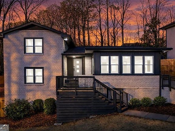 2nd image of 2338 Greenglade Rd NE