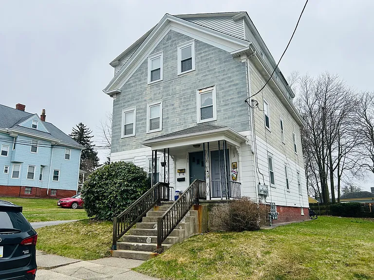 195 Mauran Ave #2 — Photo 12