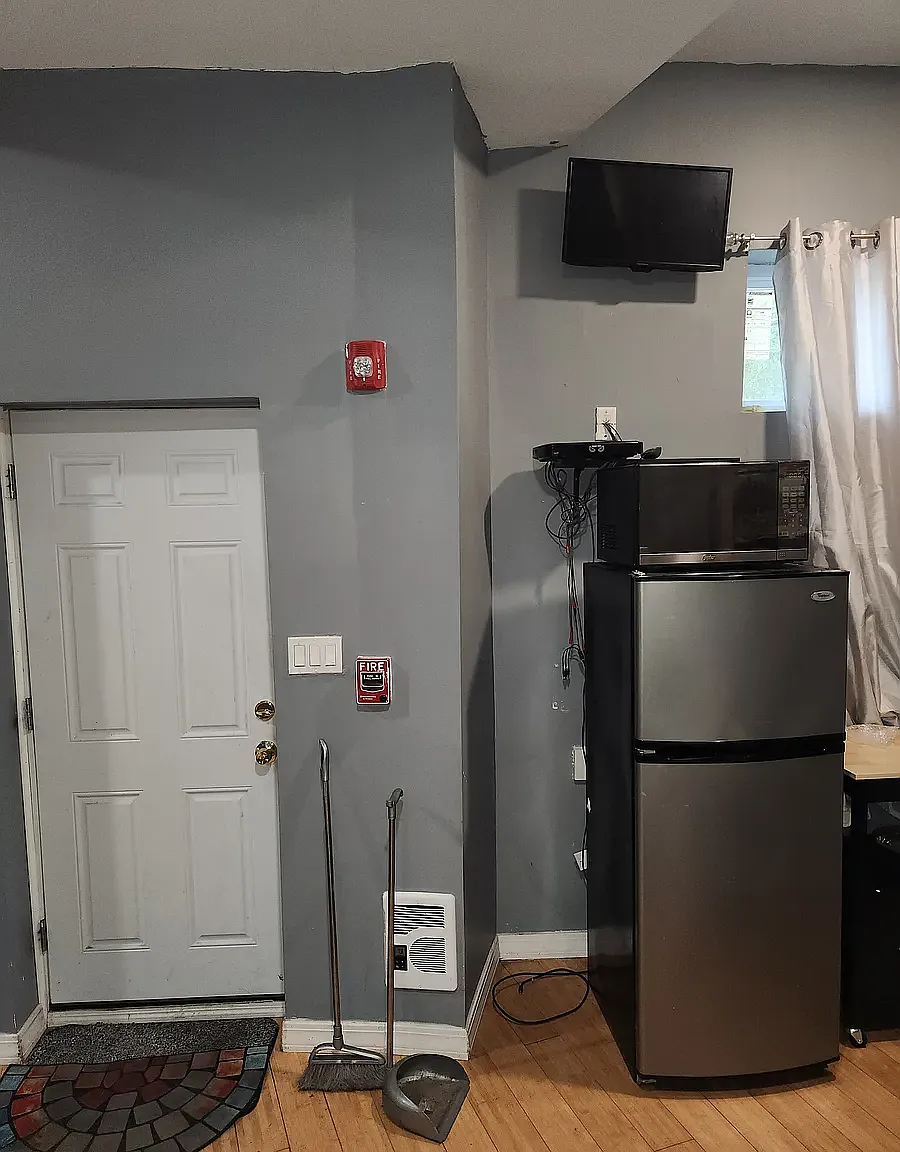 304 Veazie St — Photo 3