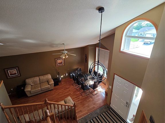 4th image of 2267 Newcombe Drive