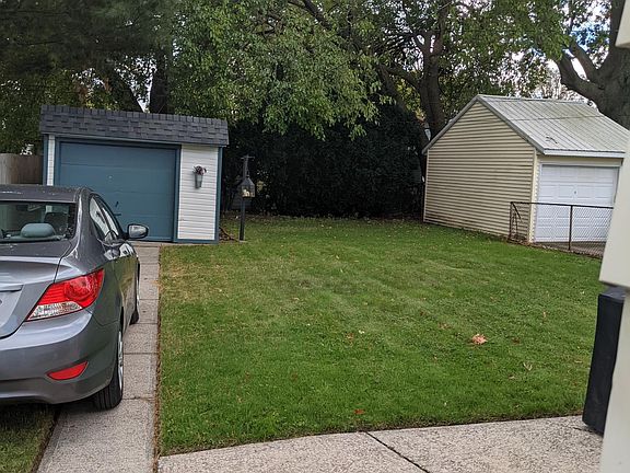 2nd image of 14017 Bidwell Ave