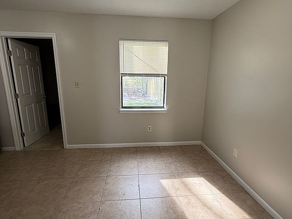 4th image of 504 Landview St Unit C