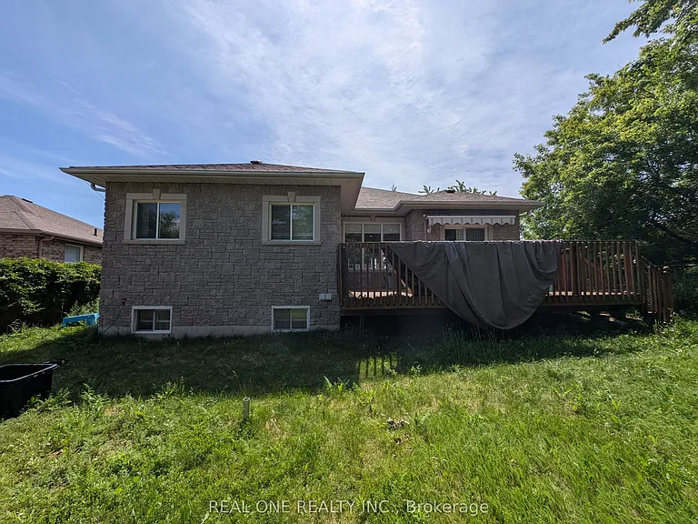 162 Golden Meadow Rd N — Photo 20