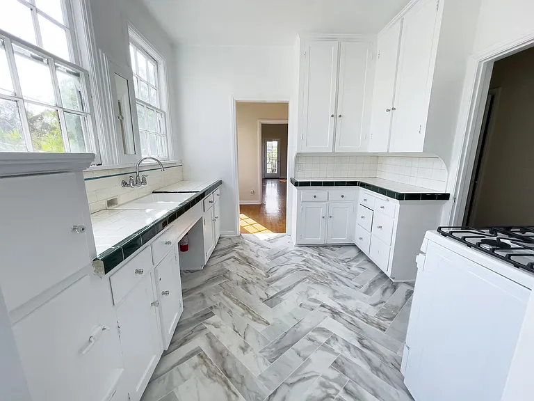 5353 La Cresta Ct — Photo 8
