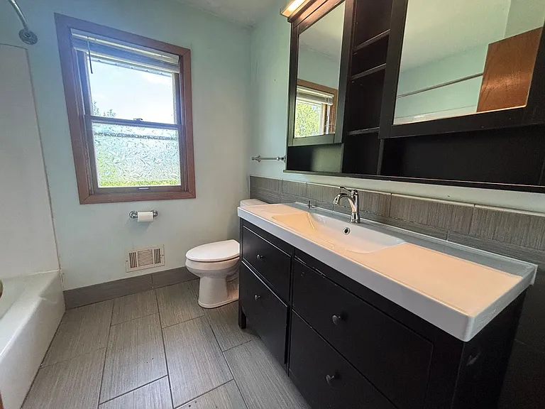 1714 Glenwood Ave — Photo 9