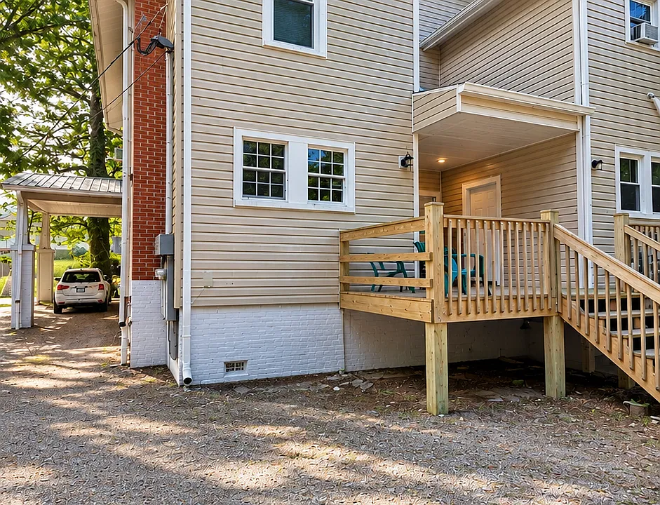 708 D St #1E