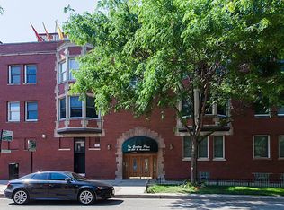 807 W Buckingham Pl, Chicago, IL 60657