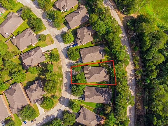 3rd image of 1920 Honey Laurel Dr