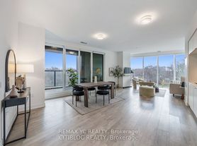 585 Bloor St E