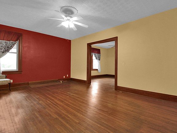 4th image of 576 Blacklick St