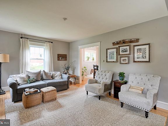 4th image of 108 Spring Crest Blvd