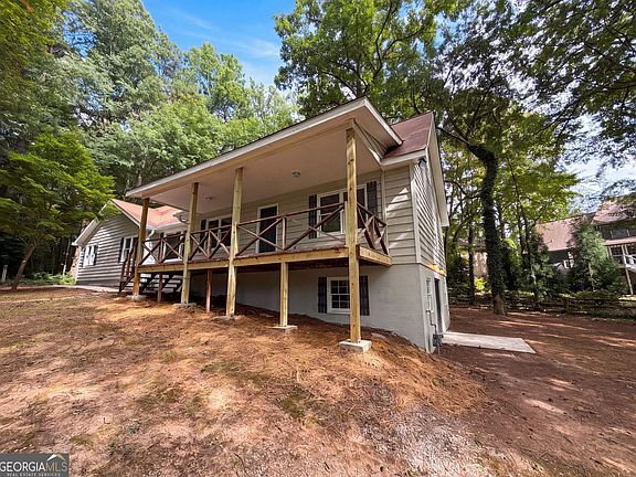5th image of 3005 Country Walk Dr