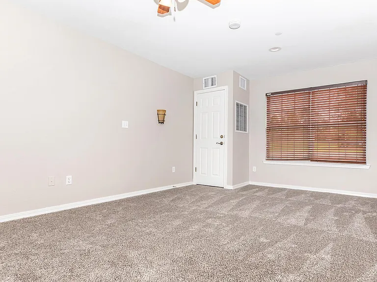 Residence at Piney Shores — Photo 20