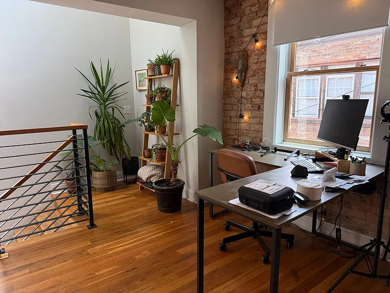82 N Lexington Ave — Photo 4