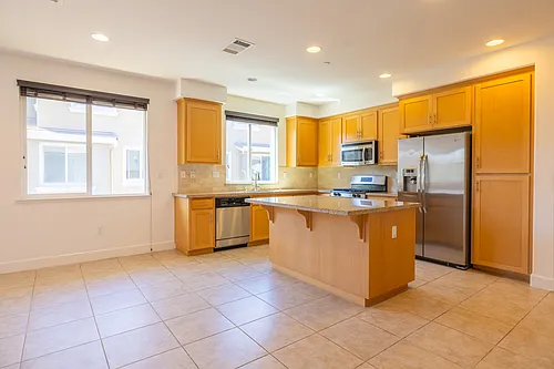 1673 Lee Way Photo 1