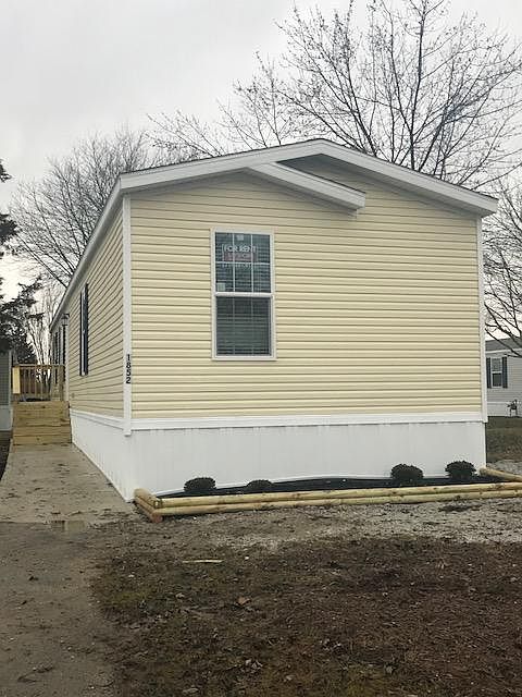 1st image of 1852 Southwood St