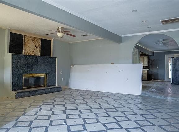 2nd image of 1520 Pleasant Dr