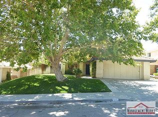230 E Avenue R9, Palmdale, CA 93550