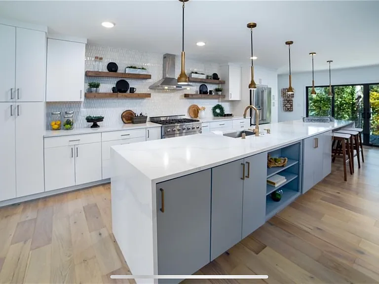 414 Shorecrest Dr — Photo 10