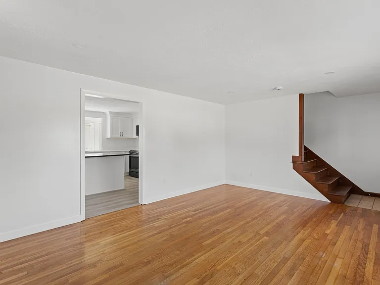 23 Hunt St #D — Photo 5